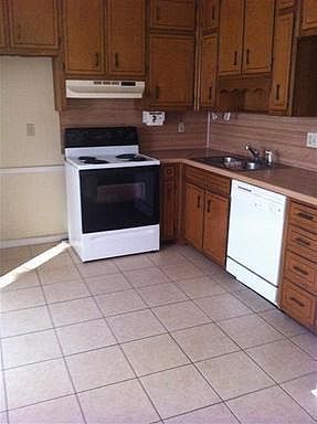 2nd image of 1896 Patterson Cir #0