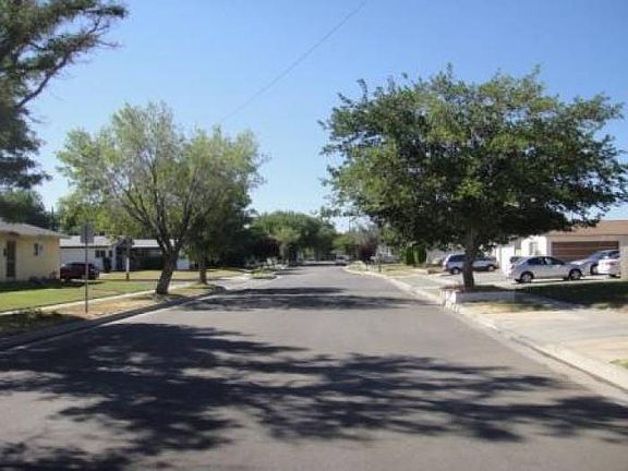 Photo of neighborhood