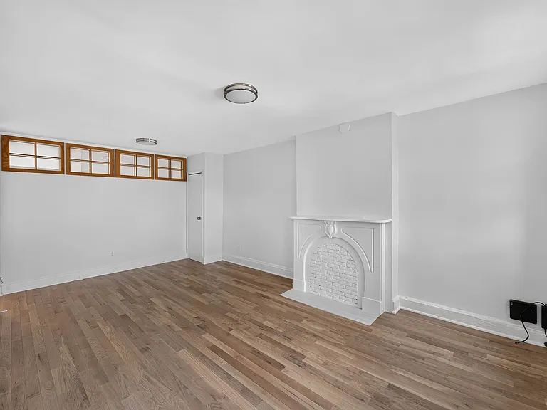 351 Smith St #3 — Photo 4