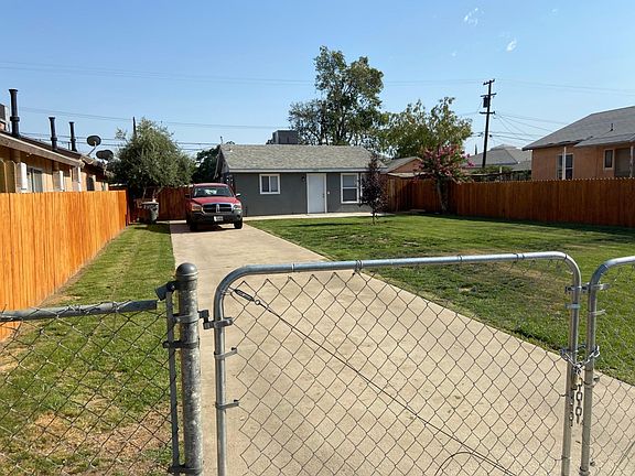 Extra long gated driveway to safely park your vehicles.