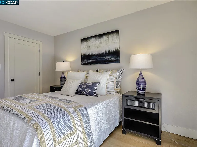 2021 Olivera Rd #D — Photo 20