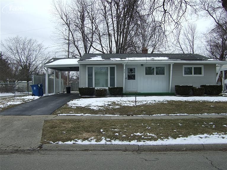 1st image of 526 Juniper Dr
