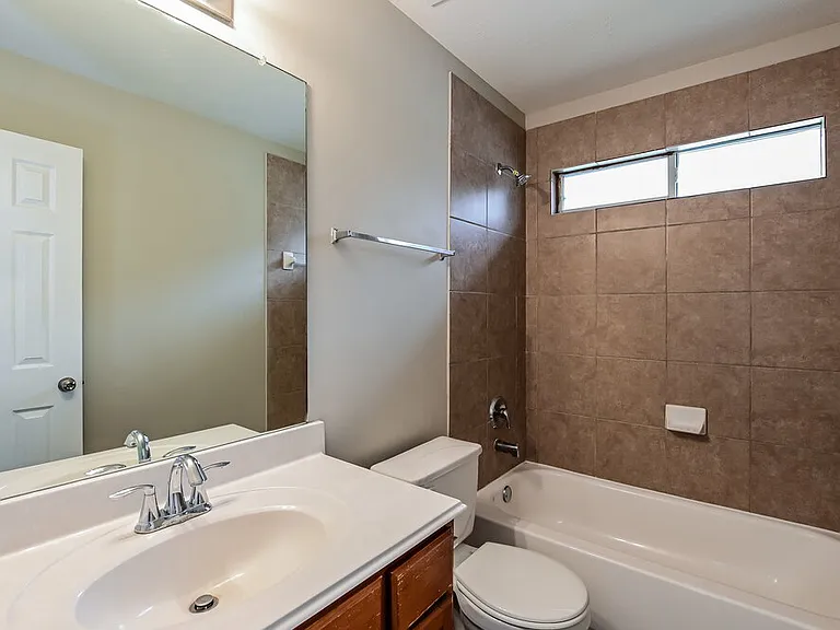 4018 Falvel Shadow Creek Dr — Photo 18