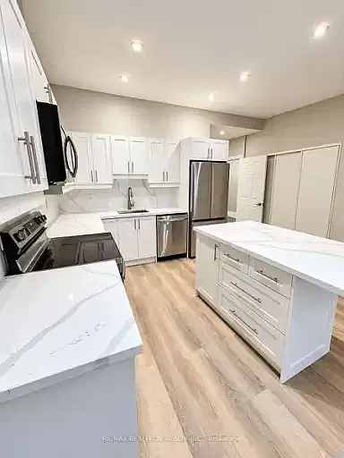 2157 Danforth Ave — Photo 2