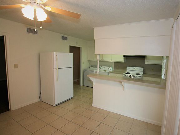 4th image of 901 Linwood Dr #B