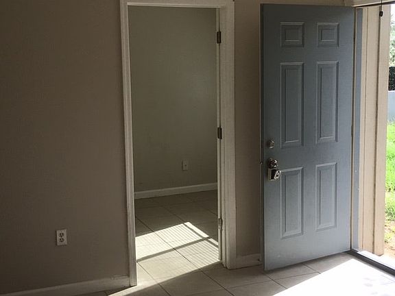 2nd image of 4027 E Palm Ln