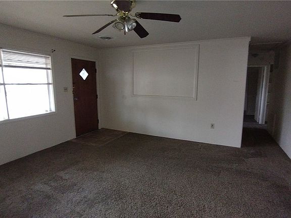 2nd image of 516 Pinehurst Ave