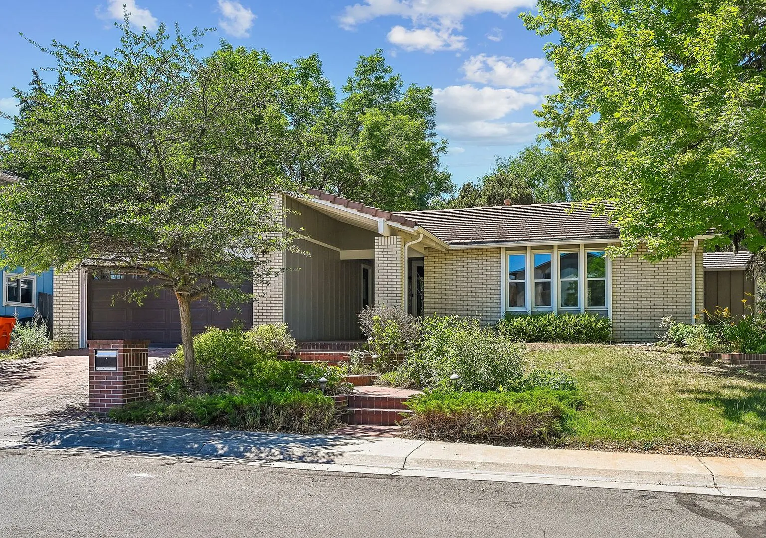Reduced Price! Standley Lake / 4 Bedroom / 3 Bathroom — Photo 2