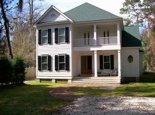 4 Lisbon Ct, Savannah, GA 31406