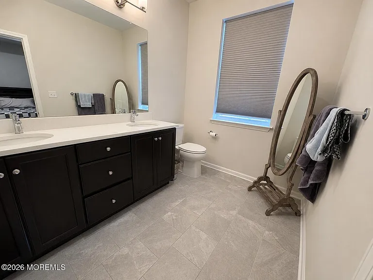 16 Theater Dr — Photo 10
