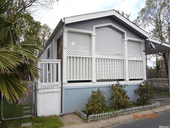 3rd image of 86 Village Cir #86