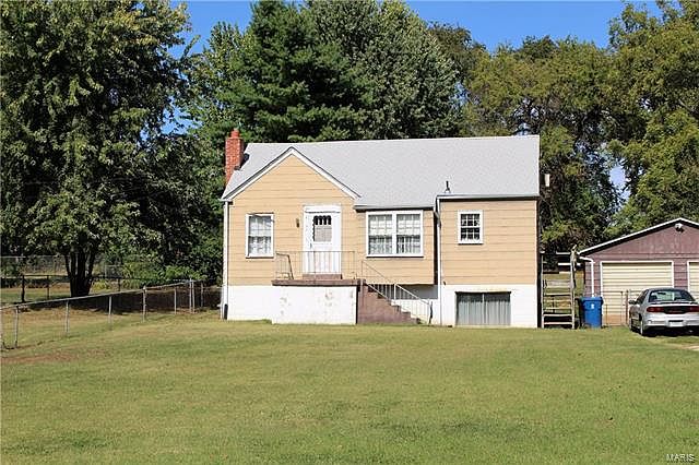 1st image of 3549 Lindscott Ave