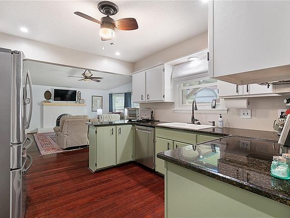5th image of 2127 S 15th St