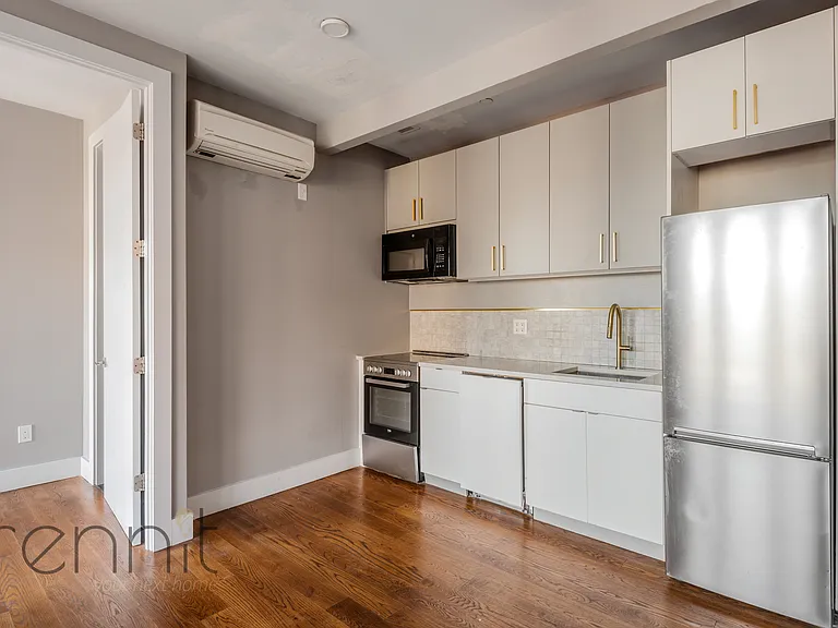 853 Lexington Ave #2A — Photo 5