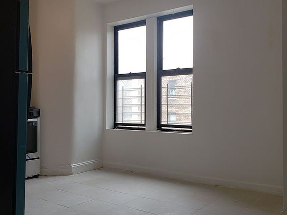 3rd image of 110 Seaman Ave APT 6I