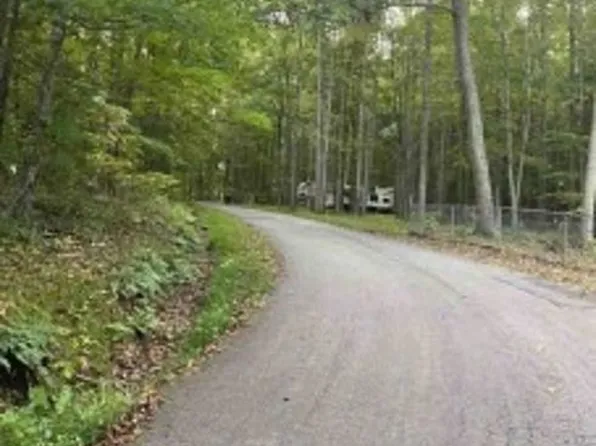 7829 Bending Oak Dr, Catawba, VA 24070