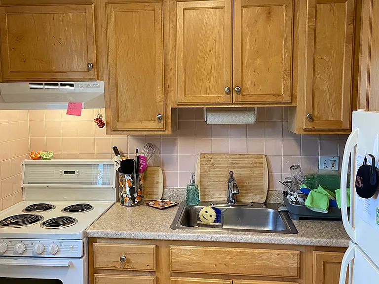 69 Newton St #6 — Photo 6