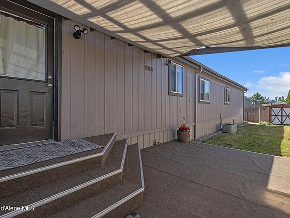 4th image of 2246 W Windermere Ave