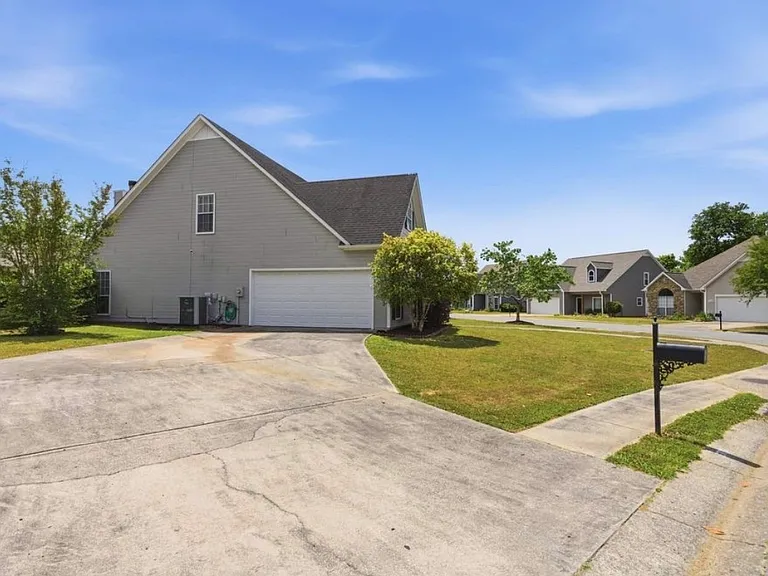 2300 Amberley Woods Trce — Photo 23