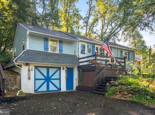 4618 Newportville Rd, Levittown, PA 19056