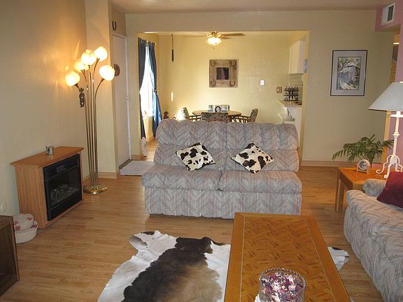 3rd image of 290D S Waterman Ave #El
