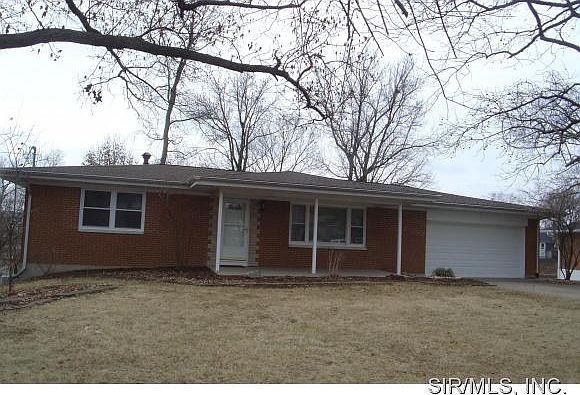 1st image of 427 E Lake Dr