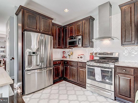 4th image of 1447 Decatur St