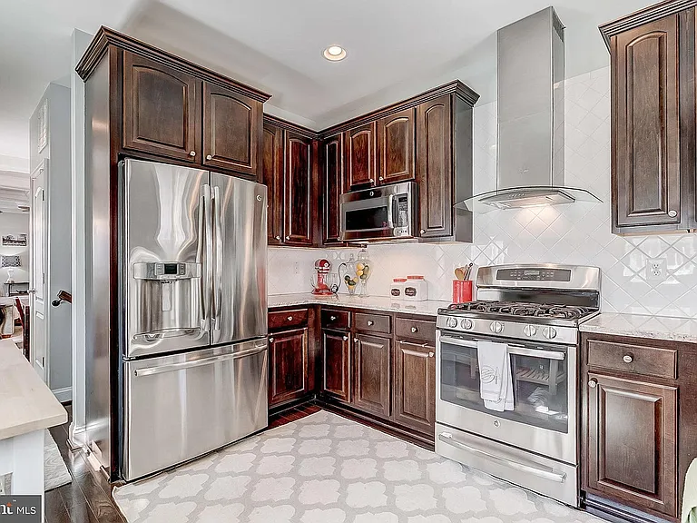 1447 Decatur St — Photo 4
