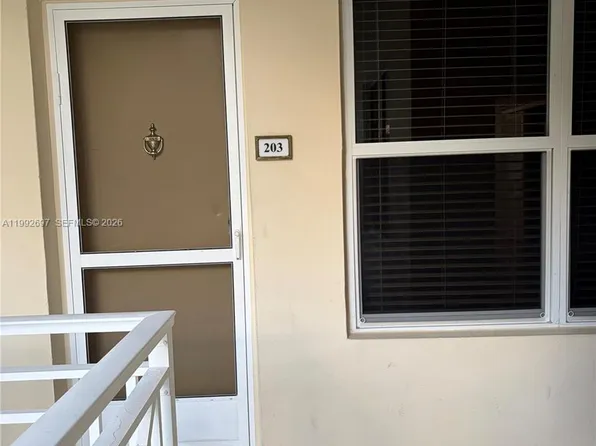 255 Sunrise Dr, Key Biscayne, FL