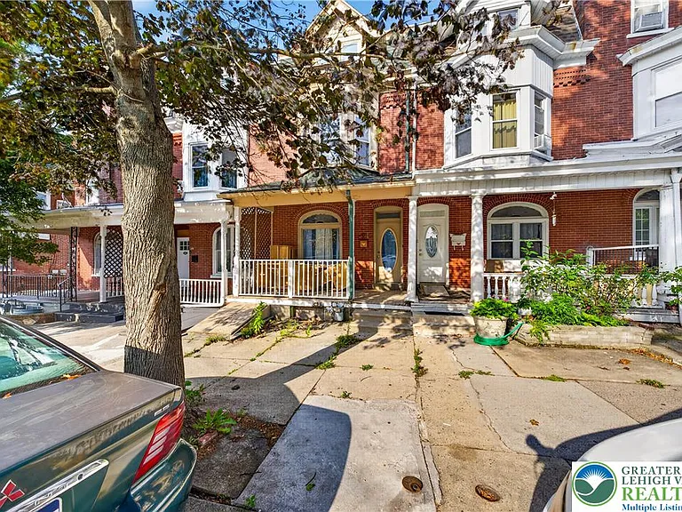 121 S 14th St — Photo 2
