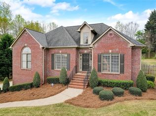 1080 Julius Dr, Suwanee, GA 30024