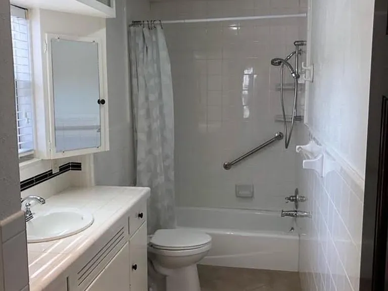 2448 White Oak Dr — Photo 8