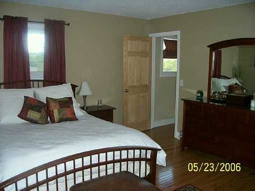 Great Sized bedroom