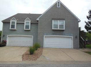 9219 Loiret Blvd, Lenexa, KS 66219