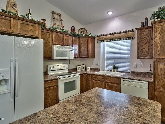 4th image of 17651 W Babbitt Dr