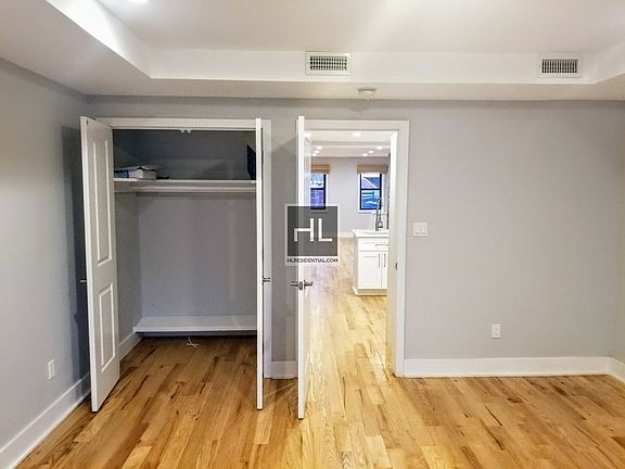 5th image of 258 Bainbridge St #1A
