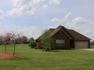 120 Dove Trace Dr, Mount Sterling, KY 40353