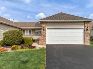6843 Falcon Dr, Schererville, IN 46375