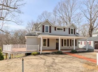41 High St, Pepperell, MA 01463