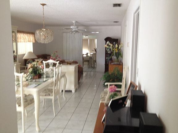 3rd image of 825 E 18th Ave