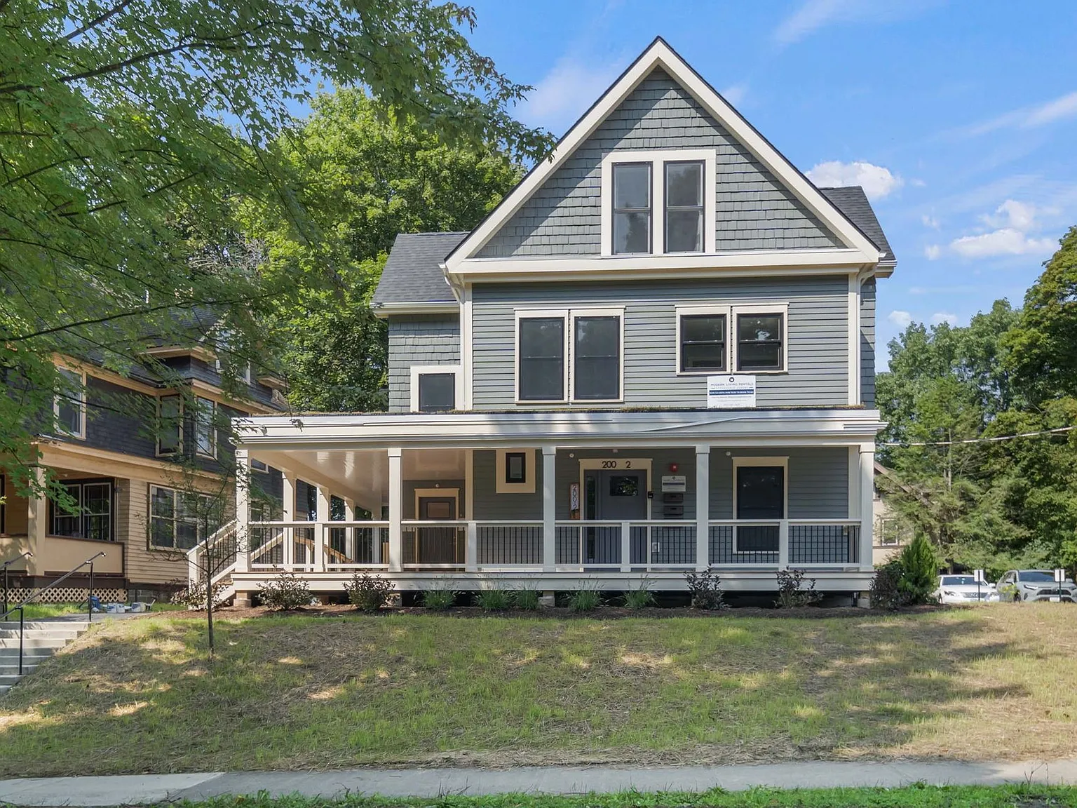 200 Highland Ave — Photo 2