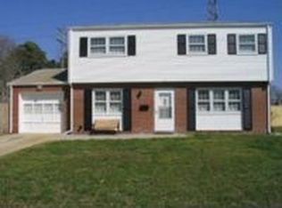 2 Cordova Dr, Hampton, VA 23666