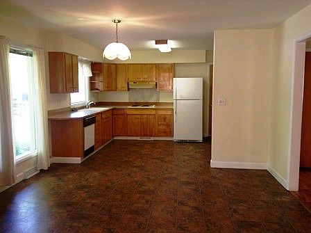 2nd image of 1220 Eaton St