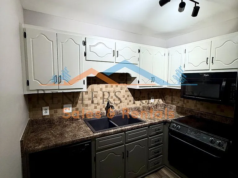 2107 Epworth Dr NE #H — Photo 2