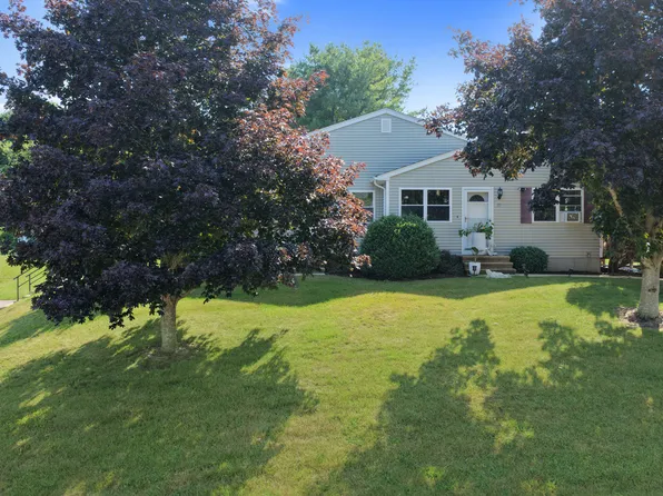 30-32 Brandywine Dr #30, Westerly, RI 02891