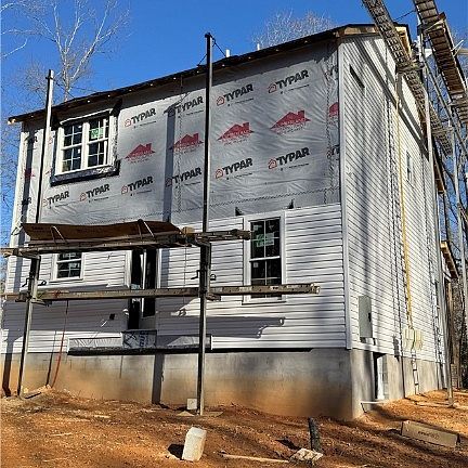 3rd image of 2355 Wickham Rd