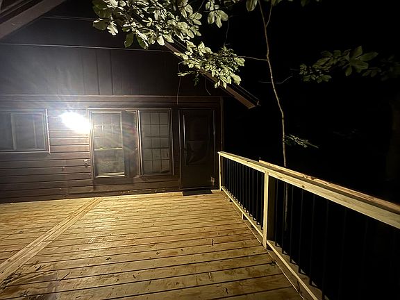 2nd image of 602 Oak Grove Rd