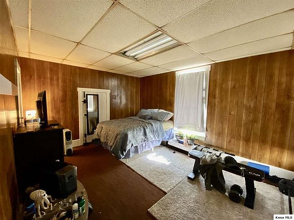 3rd image of 112 N McKenzie St