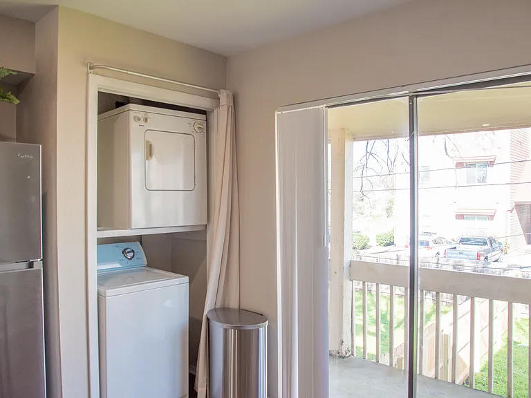 311 Manuel Dr #D — Photo 8