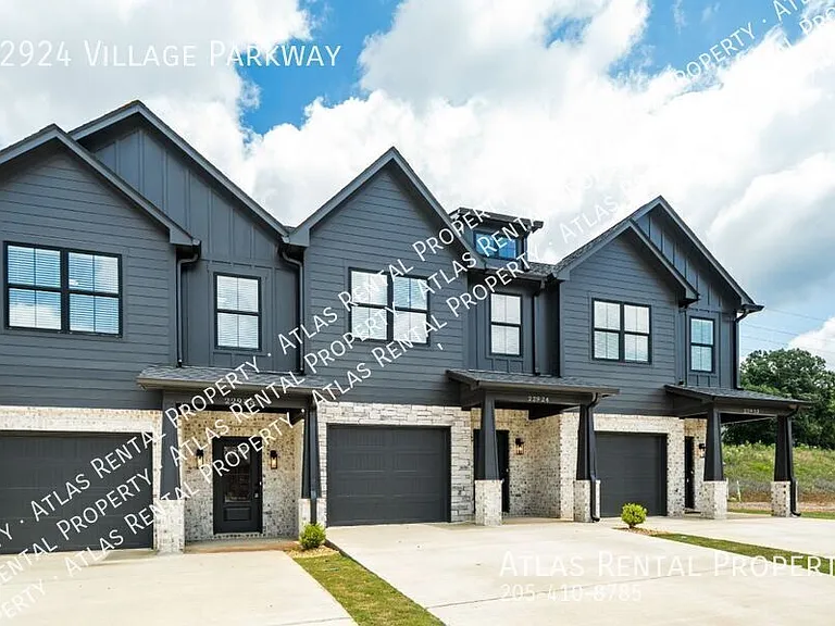 22924 Village Pkwy — Photo 2